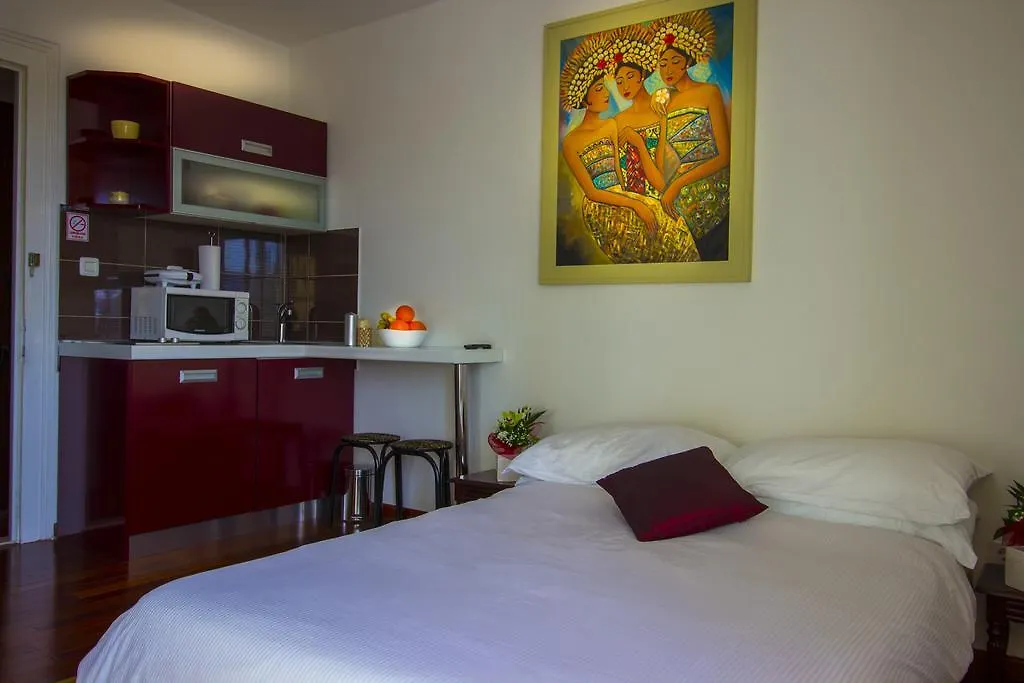 Sunny Studios In Diocletian Tower 0*, Split