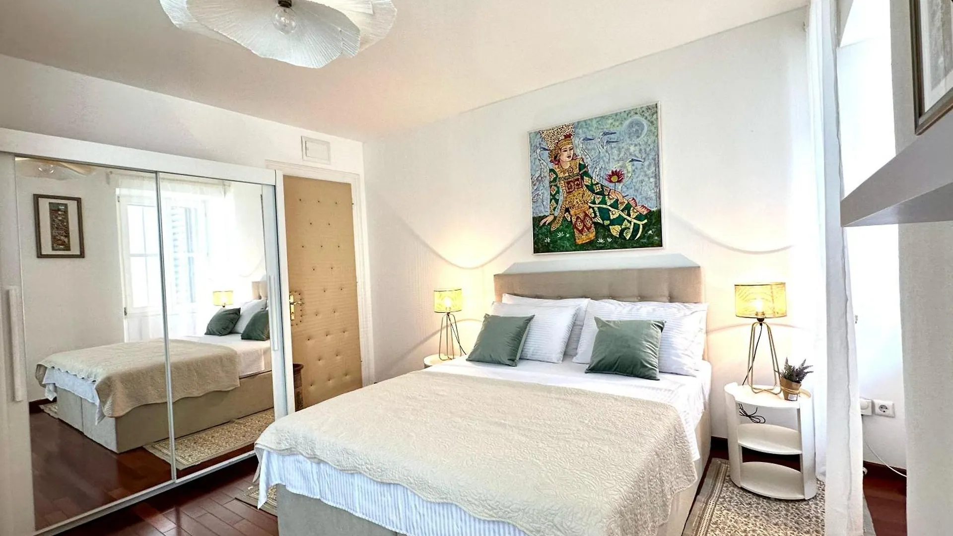Apartment Sunny Studios In Diocletian Tower
