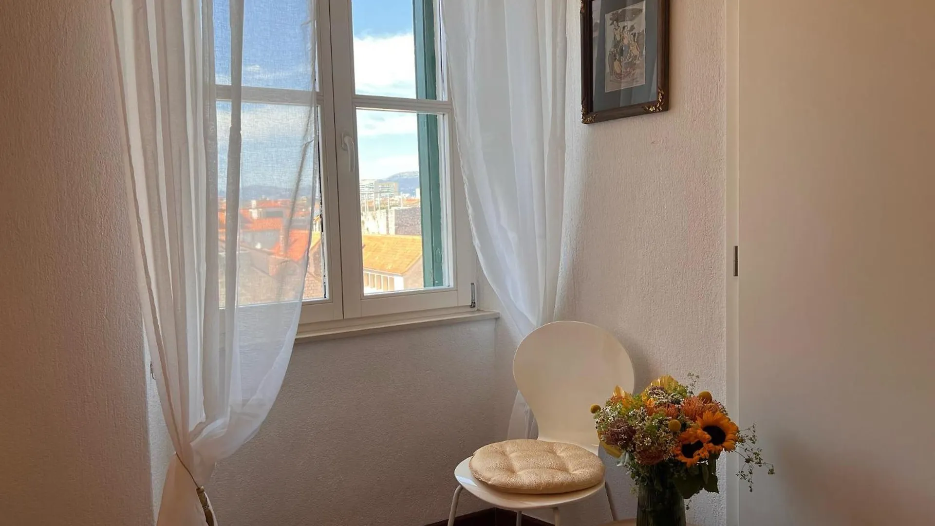 Apartment Sunny Studios In Diocletian Tower