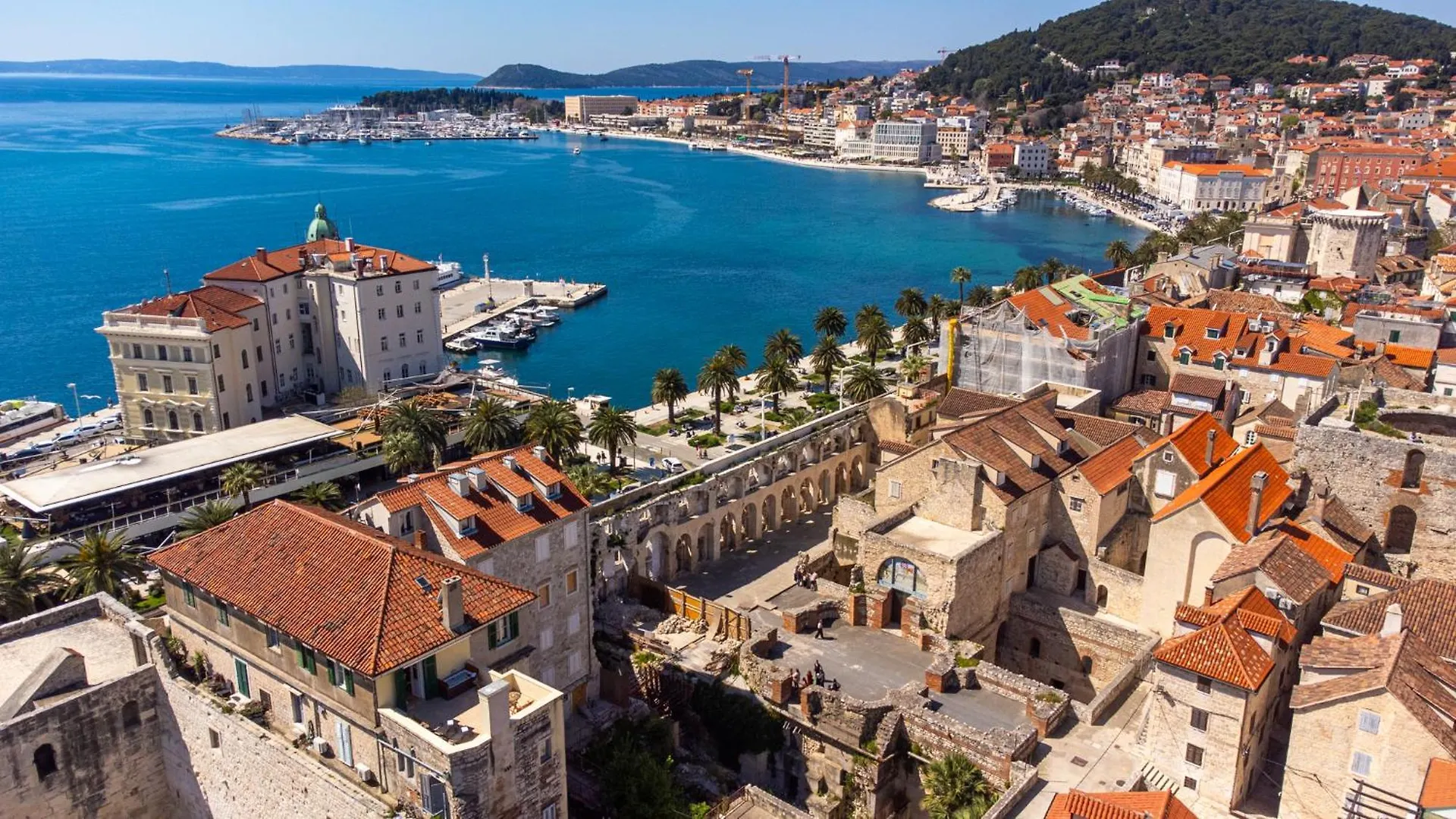Sunny Studios In Diocletian Tower Apartment