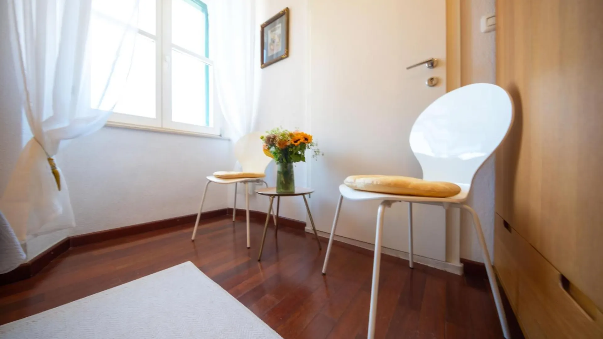 Sunny Studios In Diocletian Tower Croatia