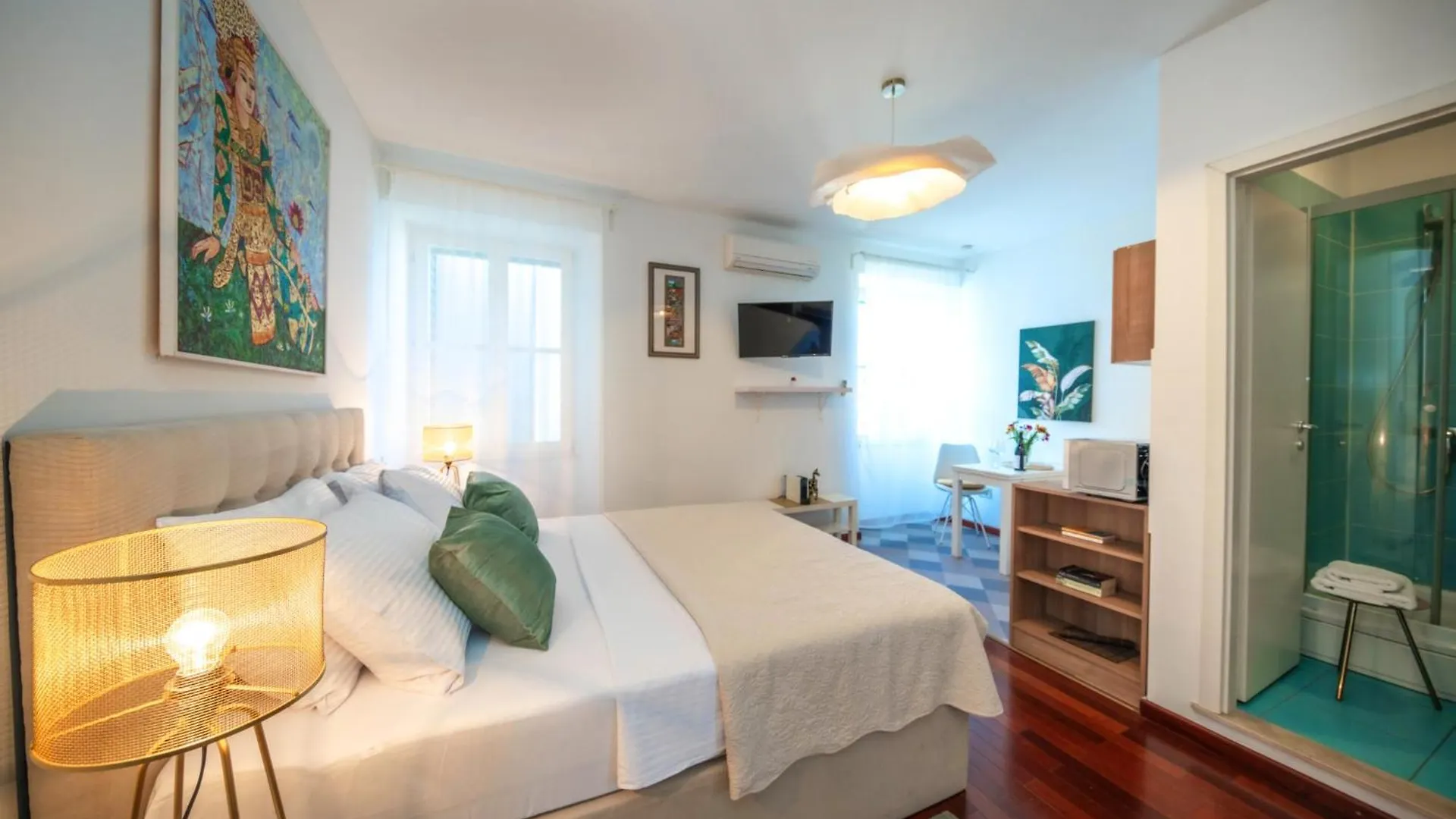 Sunny Studios In Diocletian Tower Split
