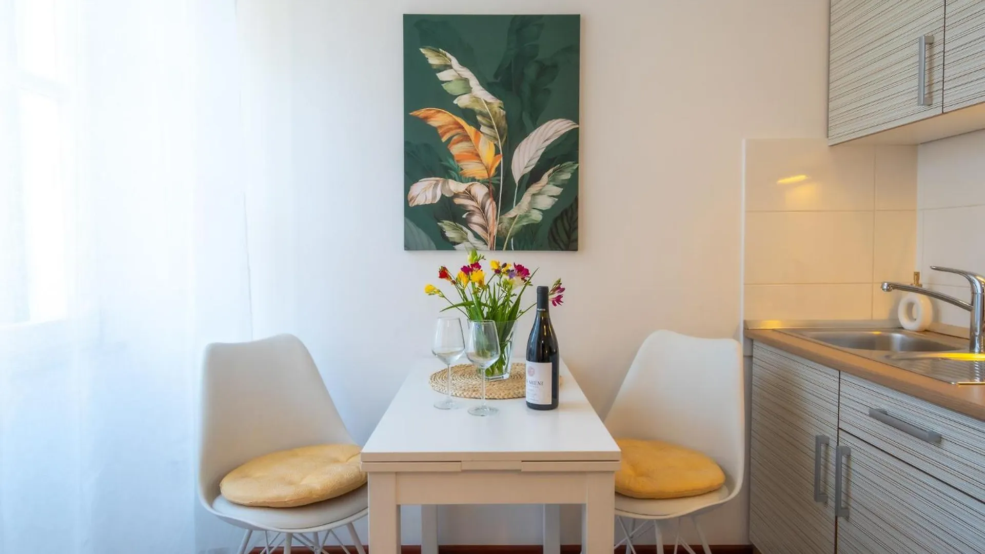 Apartment Sunny Studios In Diocletian Tower