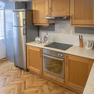 Daloro Apartment