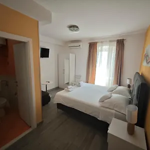 Nirvana & Gostinjska kuća