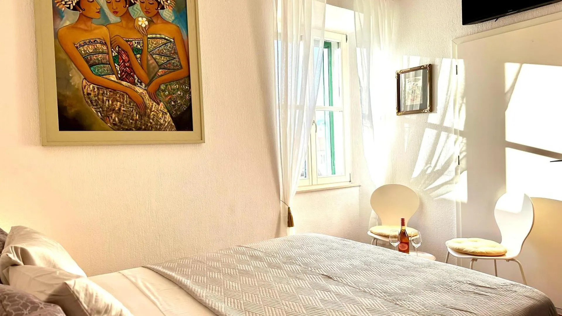 Sunny Studios In Diocletian Tower شقة سبليت