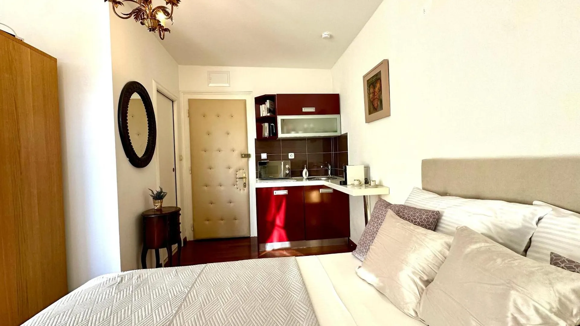 Sunny Studios In Diocletian Tower سبليت