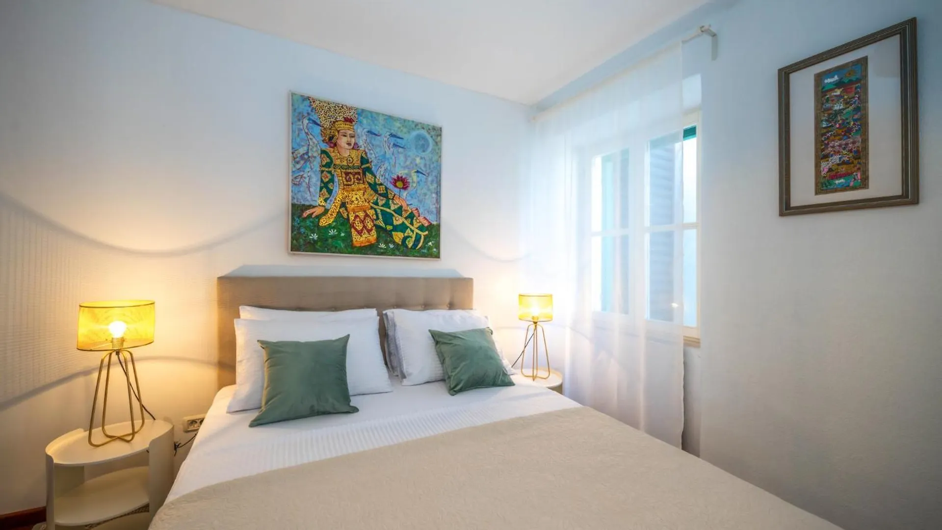 Sunny Studios In Diocletian Tower شقة سبليت
