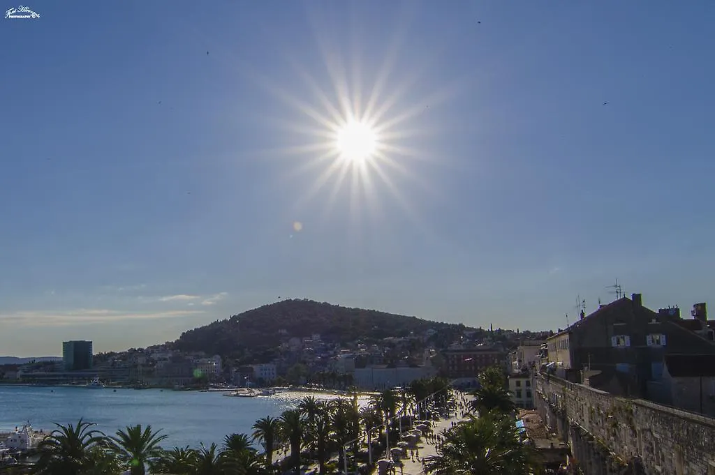 Sunny Studios In Diocletian Tower 0*, سبليت