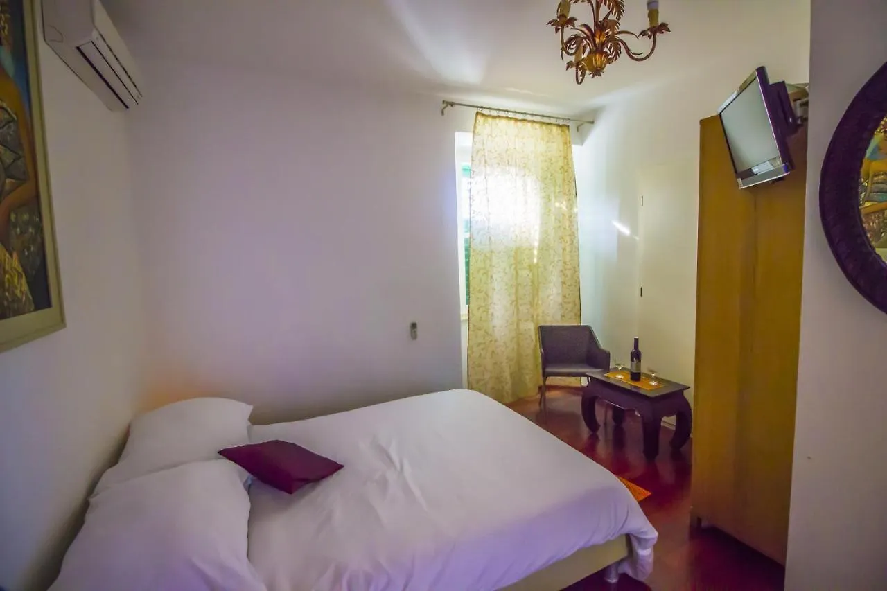 Sunny Studios In Diocletian Tower شقة سبليت